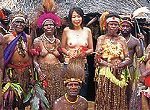 帰国子女がパプアニューギニアの原住民と裸のコミュニケーション